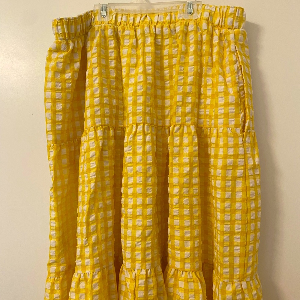 Old Navy Women’s Yellow Maxi Skirt.